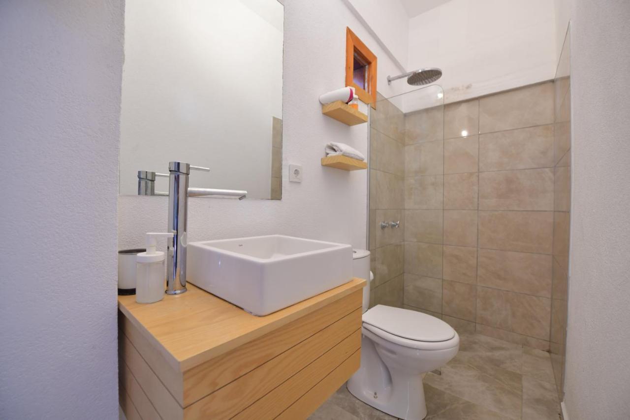 No 22 Riders' Inn Акиака Екстериор снимка